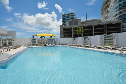 Condominio en venta en North Miami, Florida, 3 dormitorios, 167.32 m2 № 1410732 - foto 8