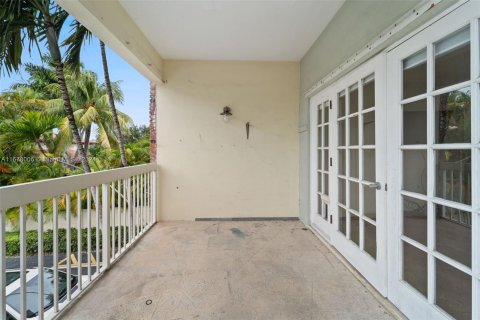 Condo in Fort Lauderdale, Florida, 2 bedrooms  № 1410683 - photo 13