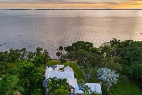 Villa ou maison à vendre à Sarasota, Floride: 5 chambres, 445.84 m2 № 1347283 - photo 1