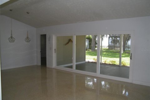 House in Safety Harbor, Florida 3 bedrooms, 148.09 sq.m. № 1351305 - photo 16