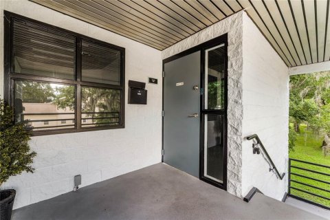 Immobilier commercial à louer à Orlando, Floride: 749.91 m2 № 1351270 - photo 3