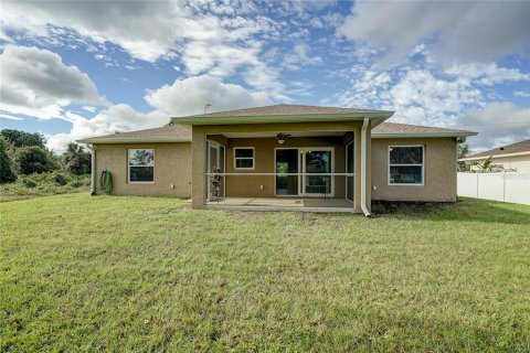 Villa ou maison à vendre à North Port, Floride: 3 chambres, 133.5 m2 № 848914 - photo 12