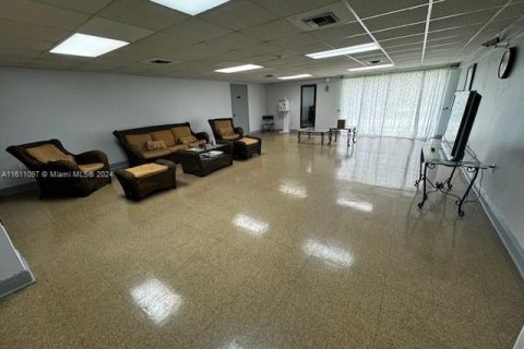 Condominio en venta en Hialeah, Florida, 3 dormitorios, 128.02 m2 № 1233264 - foto 24