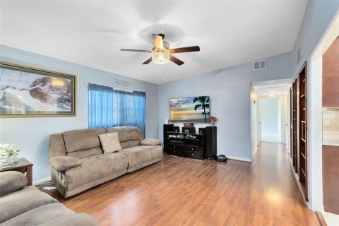 Casa en venta en Orlando, Florida, 3 dormitorios, 122.63 m2 № 1344084 - foto 4