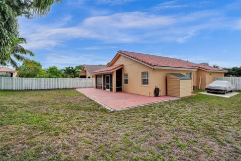 Villa ou maison à vendre à Sunrise, Floride: 3 chambres, 159.42 m2 № 1217172 - photo 11