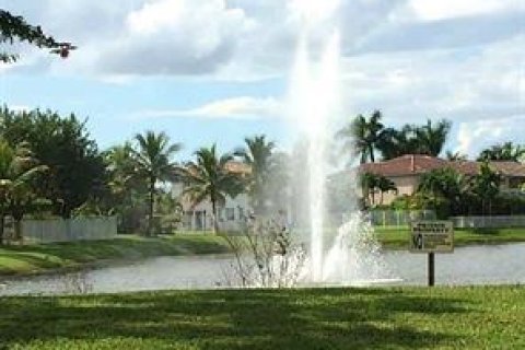 Casa en venta en Sunrise, Florida, 3 dormitorios, 159.42 m2 № 1217172 - foto 2