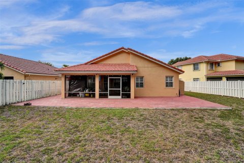 Villa ou maison à vendre à Sunrise, Floride: 3 chambres, 159.42 m2 № 1217172 - photo 13