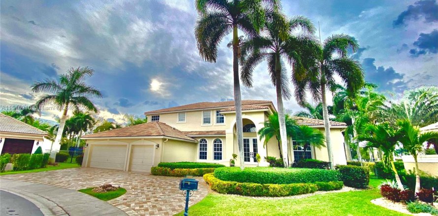 House in Weston, Florida 6 bedrooms, 415.55 sq.m. № 956165