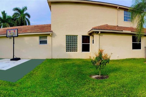 House in Weston, Florida 6 bedrooms, 415.55 sq.m. № 956165 - photo 8
