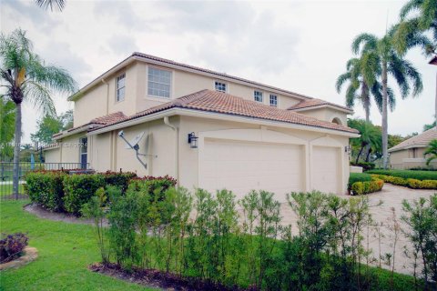 House in Weston, Florida 6 bedrooms, 415.55 sq.m. № 956165 - photo 11