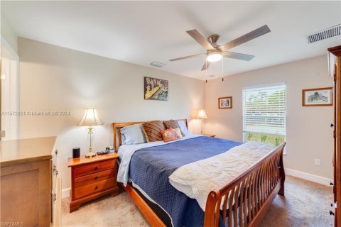 Casa en venta en LaBelle, Florida, 2 dormitorios № 1132439 - foto 13
