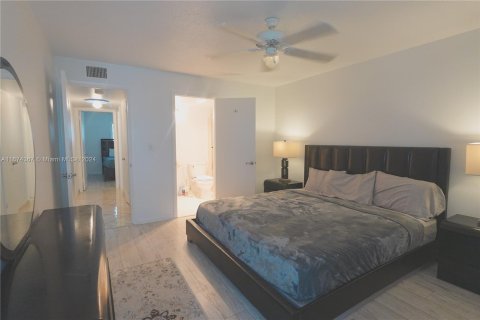 Condominio en venta en North Palm Beach, Florida, 2 dormitorios, 94.2 m2 № 1404189 - foto 17