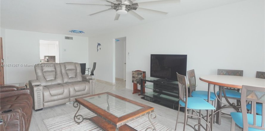 Condo in North Palm Beach, Florida, 2 bedrooms  № 1404189