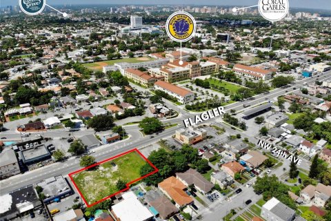 Commercial property in Miami, Florida № 1404191 - photo 6