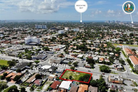 Commercial property in Miami, Florida № 1404191 - photo 5