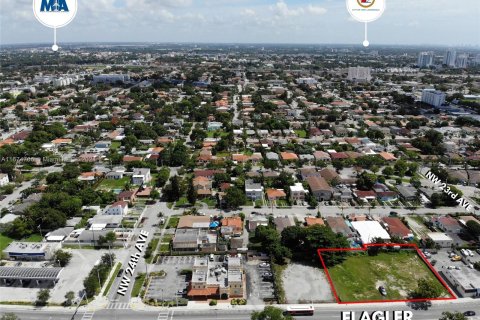 Commercial property in Miami, Florida № 1404191 - photo 7