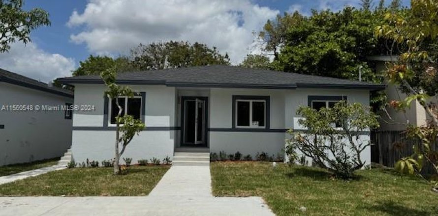 House in Florida City, Florida 4 bedrooms, 172.61 sq.m. № 1096869