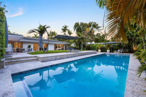 Casa en venta en Miami Shores, Florida, 5 dormitorios, 333.7 m2 № 1209765 - foto 2