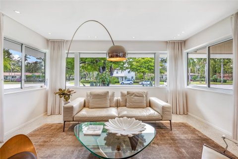 Casa en venta en Miami Shores, Florida, 5 dormitorios, 333.7 m2 № 1209765 - foto 13