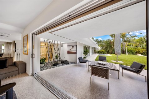 Casa en venta en Miami Shores, Florida, 5 dormitorios, 333.7 m2 № 1209765 - foto 5