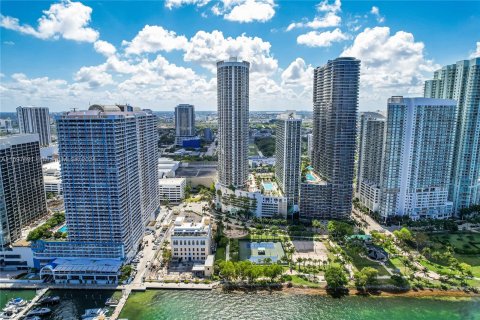 Copropriété à vendre à Miami, Floride: 1 chambre, 76.27 m2 № 1215494 - photo 28