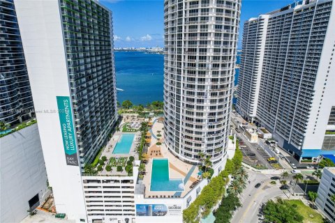 Condominio en venta en Miami, Florida, 1 dormitorio, 76.27 m2 № 1215494 - foto 25