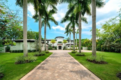 Villa ou maison à vendre à Pinecrest, Floride: 7 chambres, 794.41 m2 № 1216454 - photo 1