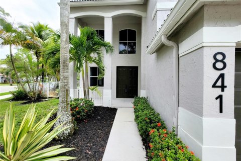 House in Weston, Florida 5 bedrooms, 290.04 sq.m. № 1348630 - photo 4