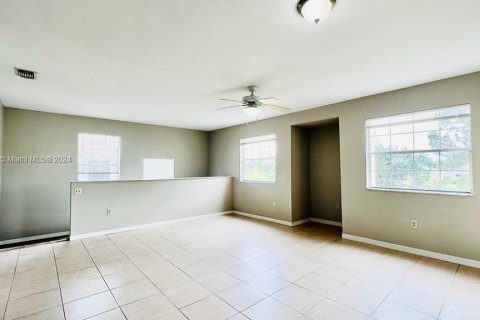 Copropriété à louer à Port St. Lucie, Floride: 2 chambres, 111.39 m2 № 1348574 - photo 5