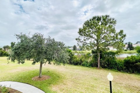 Condo in Port St. Lucie, Florida, 2 bedrooms  № 1348574 - photo 15