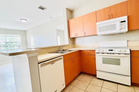 Condo in Port St. Lucie, Florida, 2 bedrooms  № 1348574 - photo 10