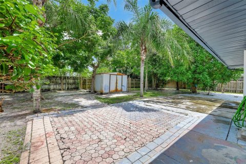 Villa ou maison à louer à Port St. Lucie, Floride: 3 chambres, 153.29 m2 № 1345580 - photo 23