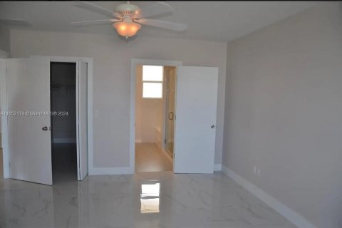 Copropriété à vendre à Dania Beach, Floride: 2 chambres, 87.89 m2 № 1345523 - photo 4