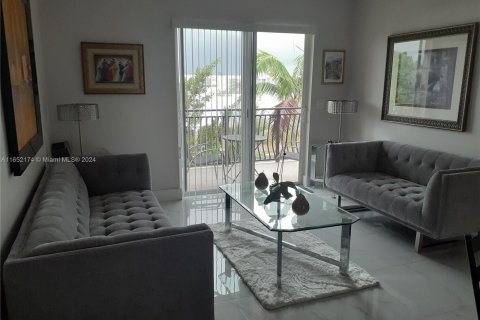 Copropriété à vendre à Dania Beach, Floride: 2 chambres, 87.89 m2 № 1345523 - photo 2