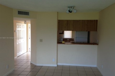 Condominio en venta en Coral Springs, Florida, 2 dormitorios, 71.35 m2 № 1345664 - foto 4