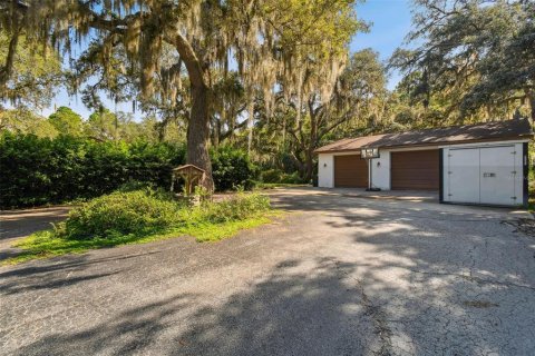 House in Port Richey, Florida 4 bedrooms, 294.41 sq.m. № 1301812 - photo 6