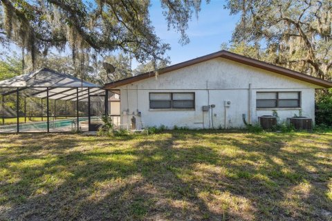 House in Port Richey, Florida 4 bedrooms, 294.41 sq.m. № 1301812 - photo 26