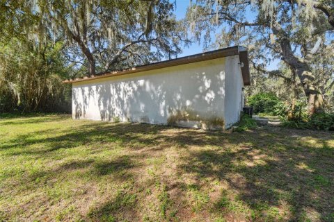 House in Port Richey, Florida 4 bedrooms, 294.41 sq.m. № 1301812 - photo 11