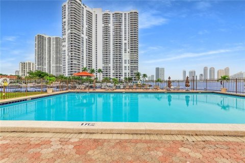 Condo in Aventura, Florida, 3 bedrooms  № 1309606 - photo 3