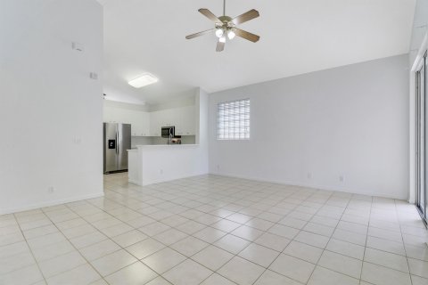 Villa ou maison à vendre à Palm City, Floride: 4 chambres, 171.13 m2 № 1223678 - photo 25