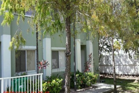 Townhouse in Pembroke Park, Florida 3 bedrooms, 135.64 sq.m. № 1223679 - photo 6