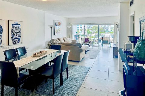 Condo in Sunny Isles Beach, Florida, 1 bedroom  № 1381664 - photo 14