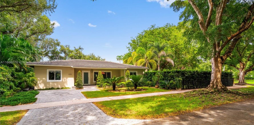 Villa ou maison à Coral Gables, Floride 3 chambres, 184.13 m2 № 1381666