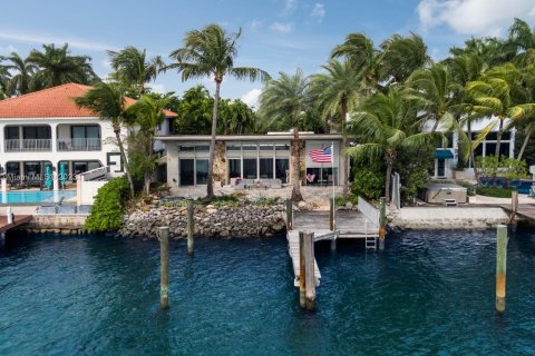 Villa ou maison à vendre à Miami Beach, Floride: 4 chambres, 286.7 m2 № 743744 - photo 6