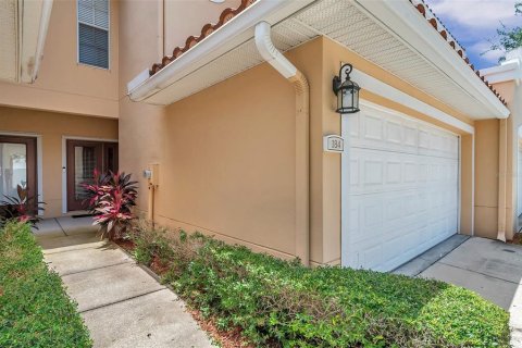 Townhouse in Saint Petersburg, Florida 3 bedrooms, 184.88 sq.m. № 1295687 - photo 4