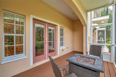 Townhouse in Saint Petersburg, Florida 3 bedrooms, 184.88 sq.m. № 1295687 - photo 24