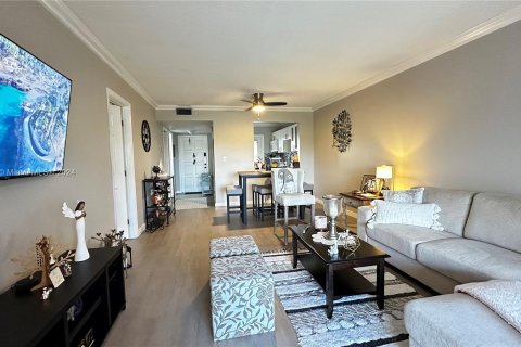 Condominio en venta en Hollywood, Florida, 1 dormitorio, 69.12 m2 № 1145764 - foto 6