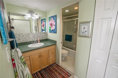 Copropriété à vendre à Pembroke Pines, Floride: 2 chambres, 102.19 m2 № 1145762 - photo 20