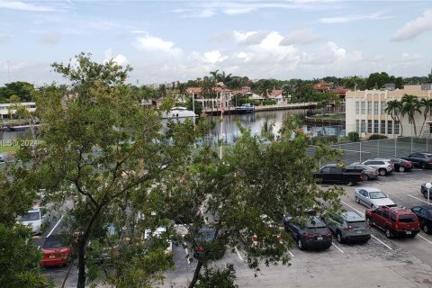 Condominio en venta en Hallandale Beach, Florida, 1 dormitorio, 76.18 m2 № 1216768 - foto 20