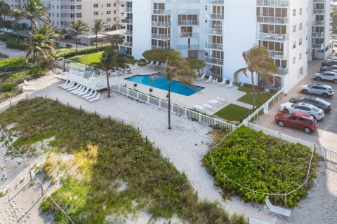 Condominio en venta en Hillsboro Beach, Florida, 2 dormitorios, 120.77 m2 № 1168868 - foto 21